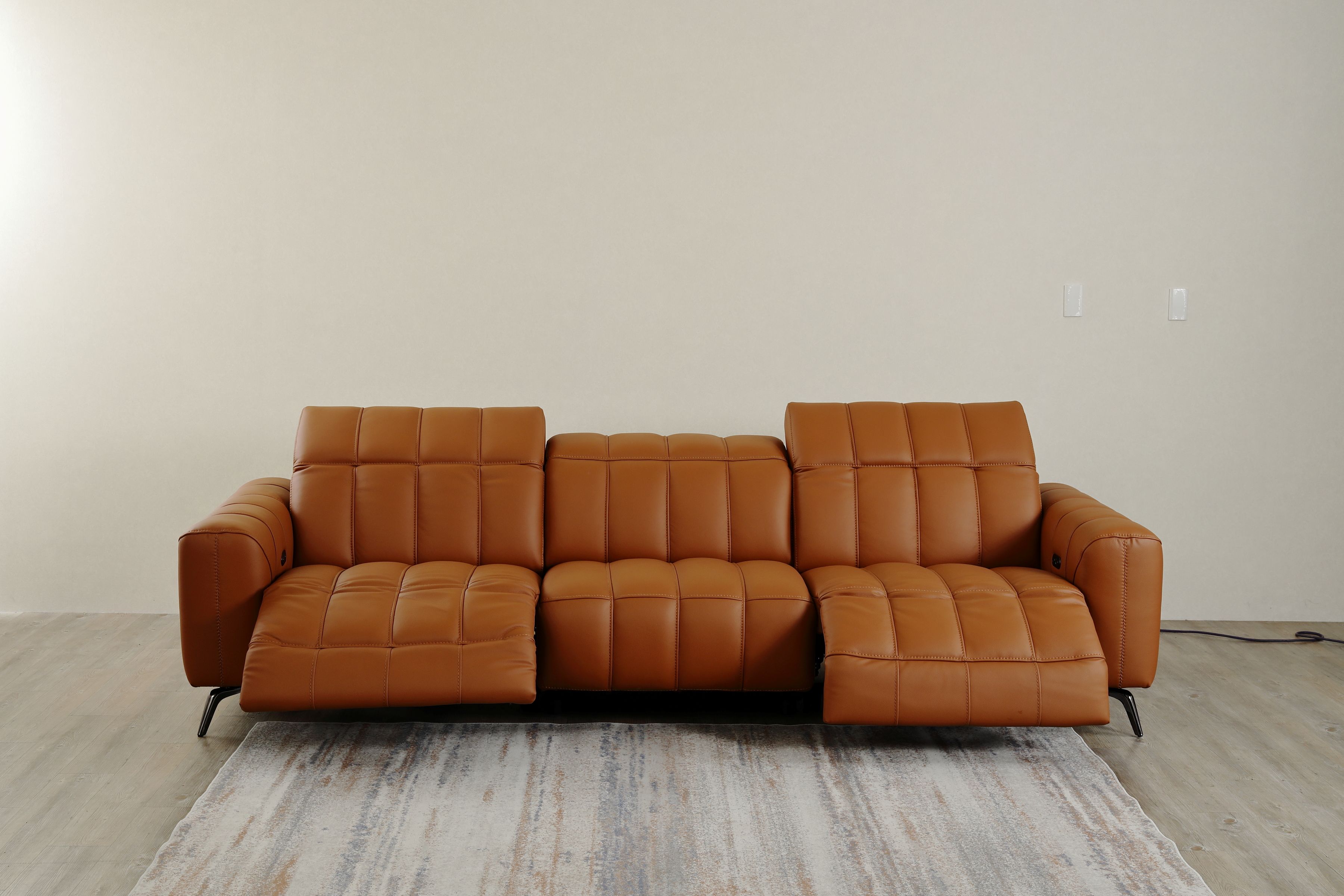 商用空間要挑一張電動沙發，就到大漢家具！