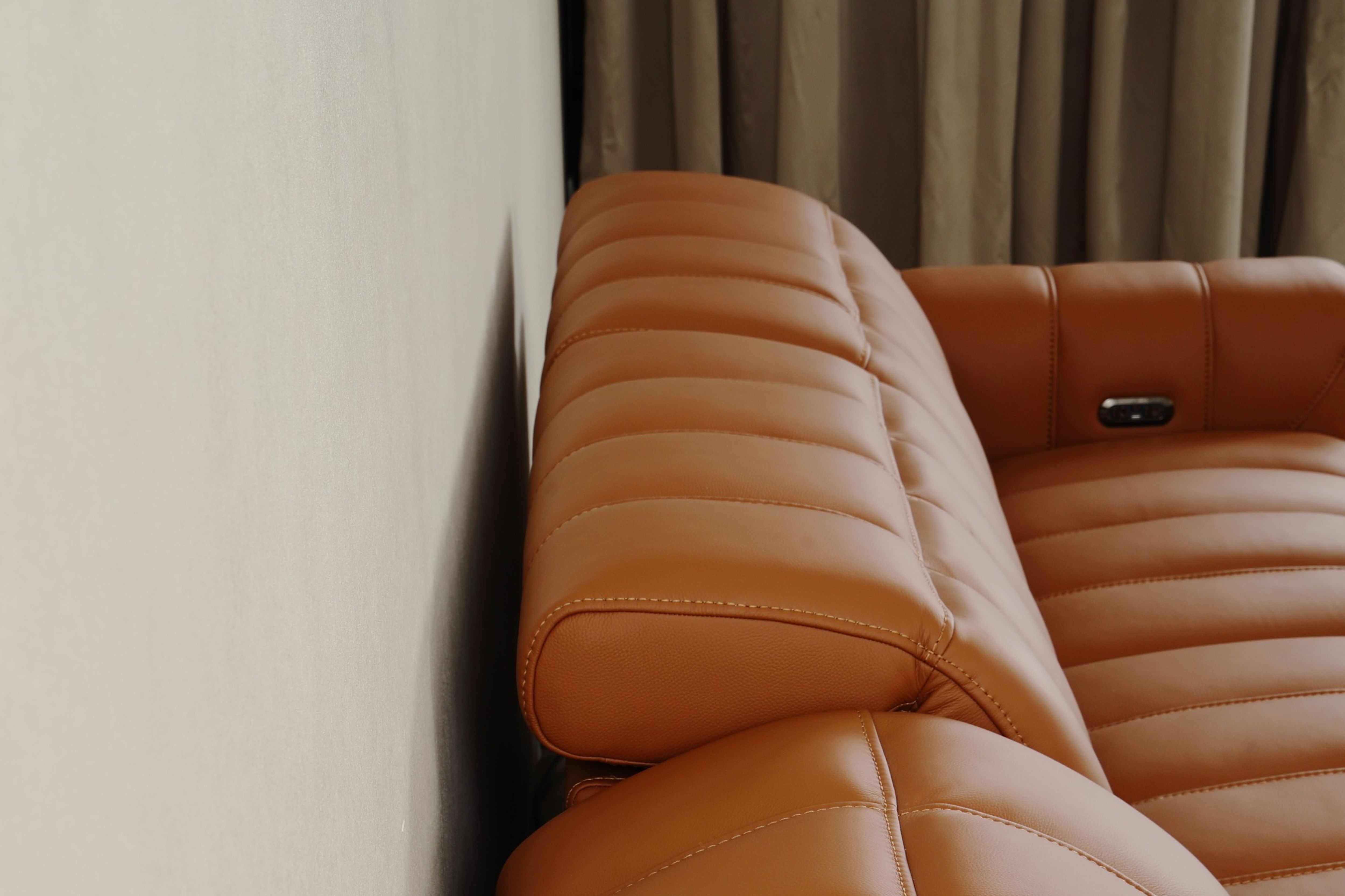 在煩惱電動沙發預留空間嗎？趕快來大漢家具吧！