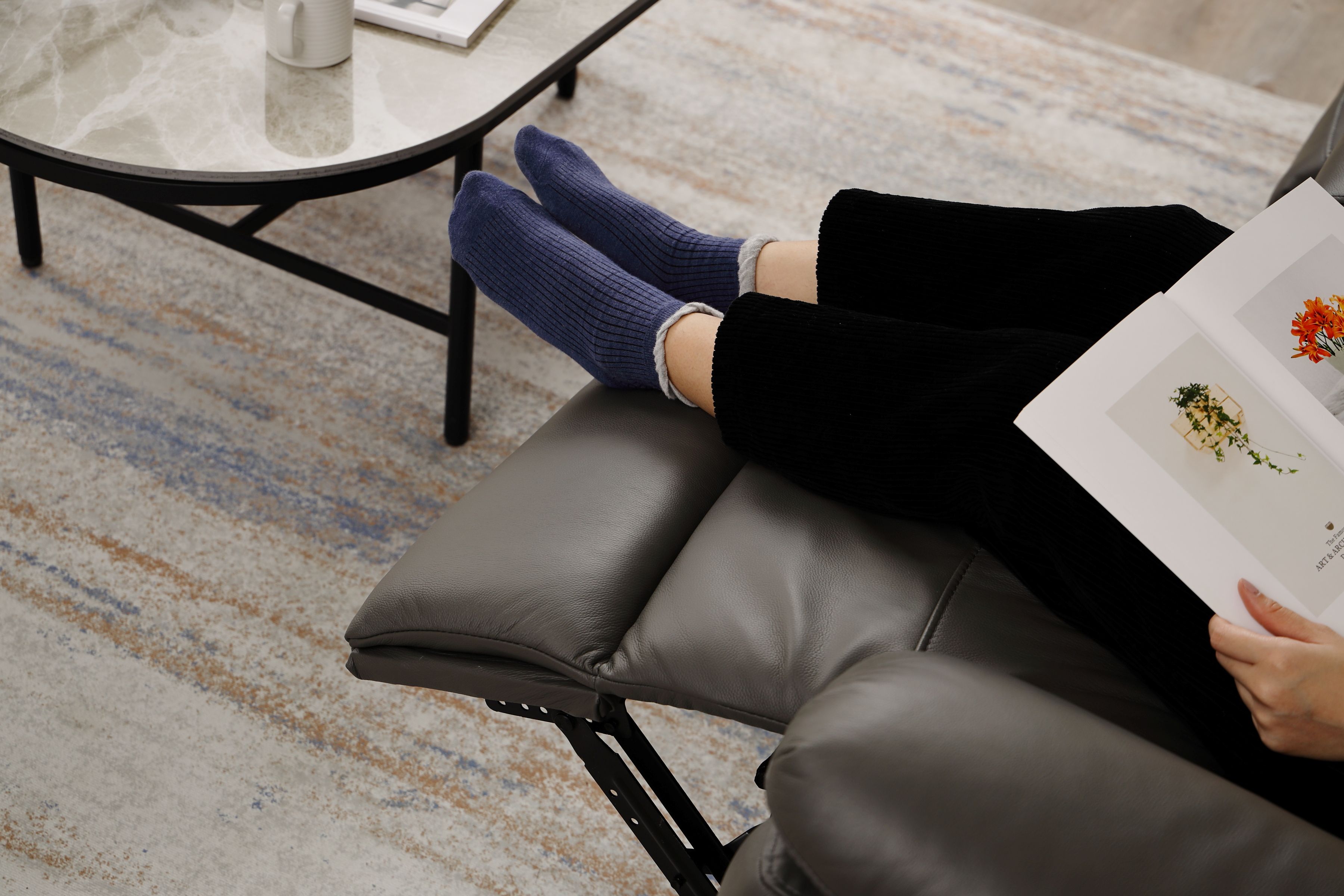 現在就到大漢家具，享受頭等艙級電動沙發的舒適！