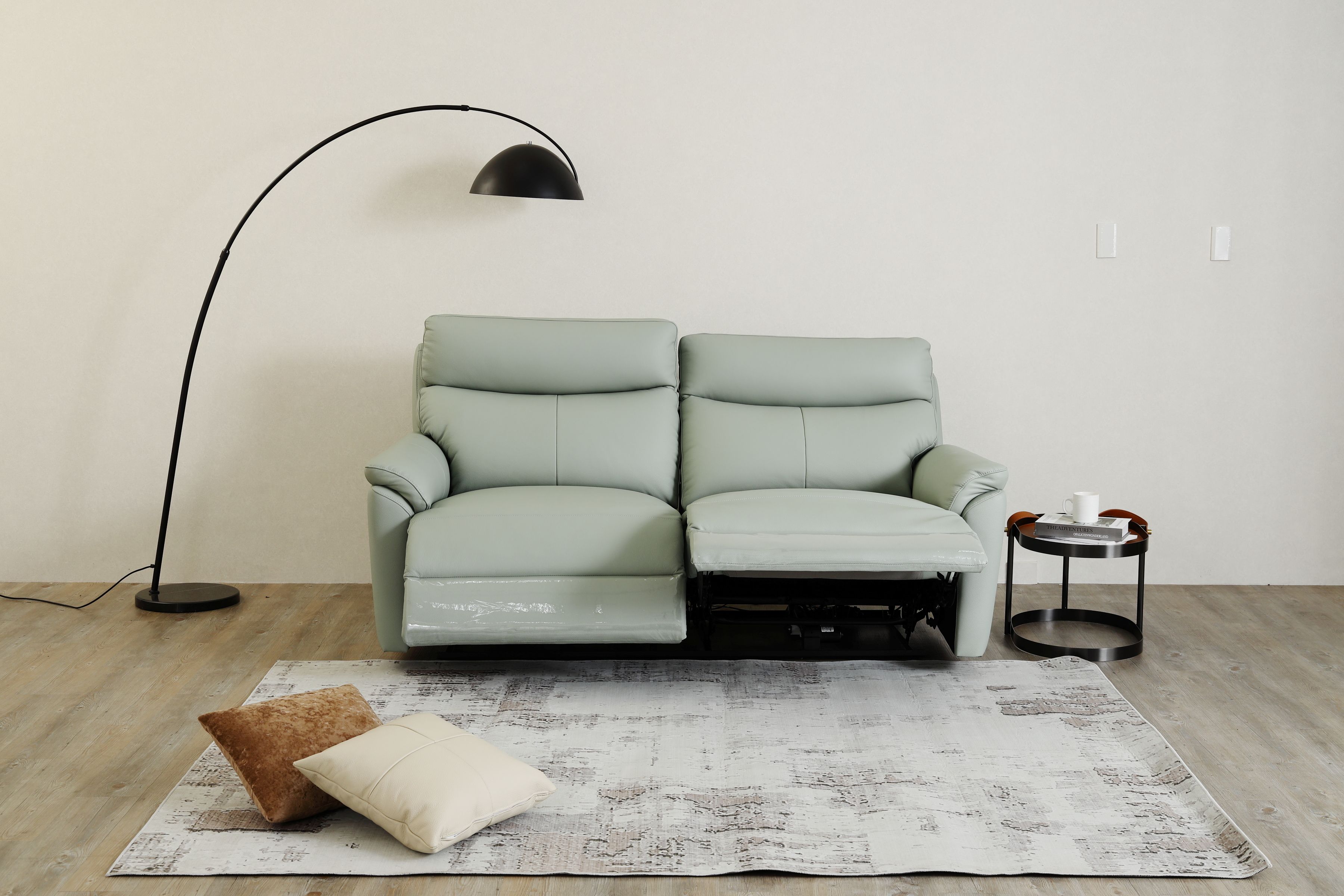 大漢家具讓小家庭也可以享受電動沙發的舒適！