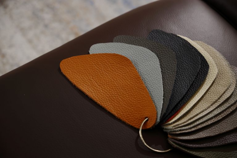 大漢家具公開透明,門市現場就可以檢視內材!