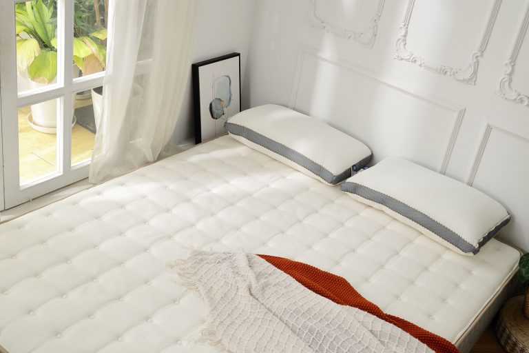 如果新床墊睡起來不順，也可以考慮更換枕頭！