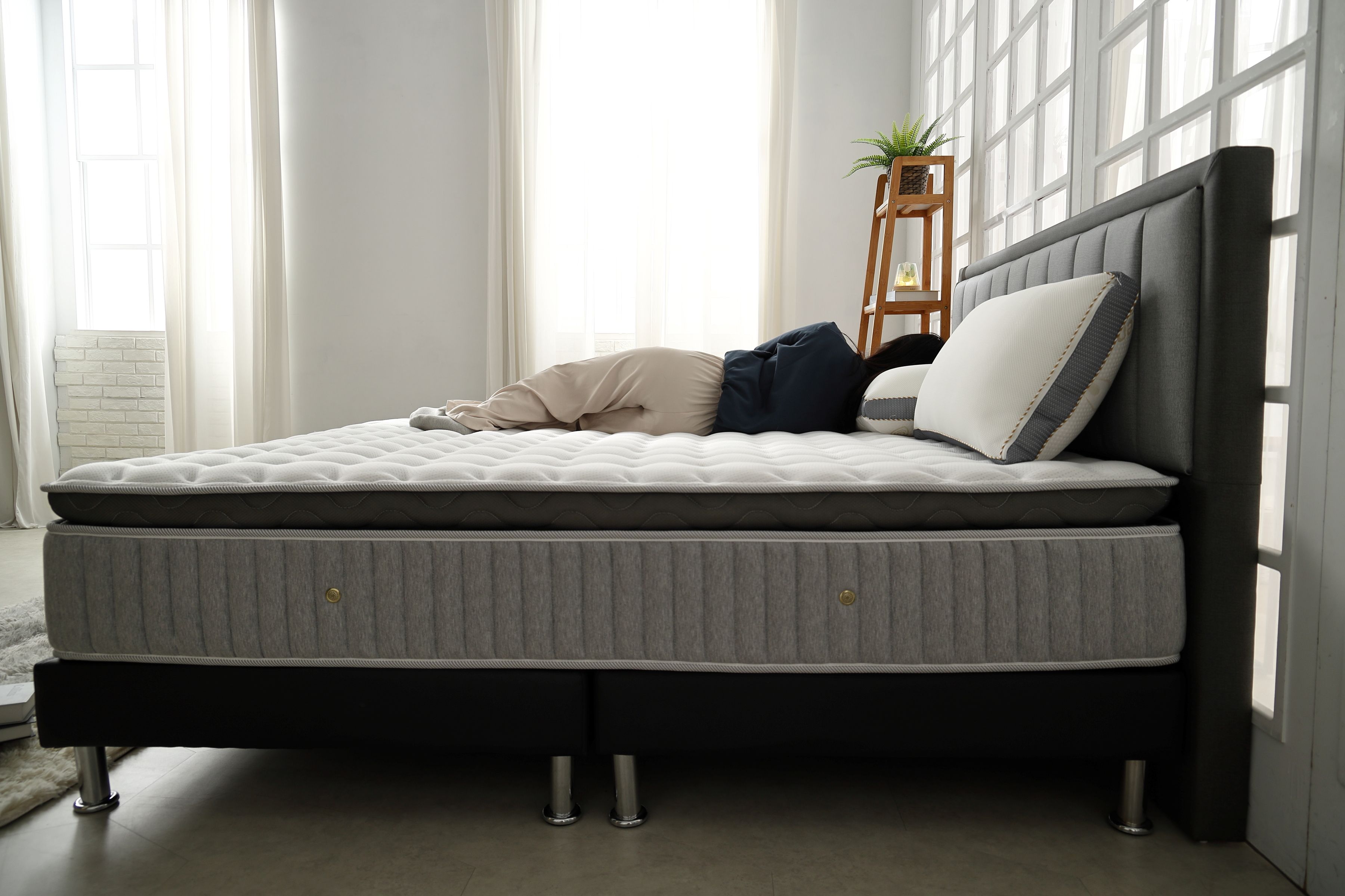 要找另一半翻身不會醒的床墊就到大漢家具！