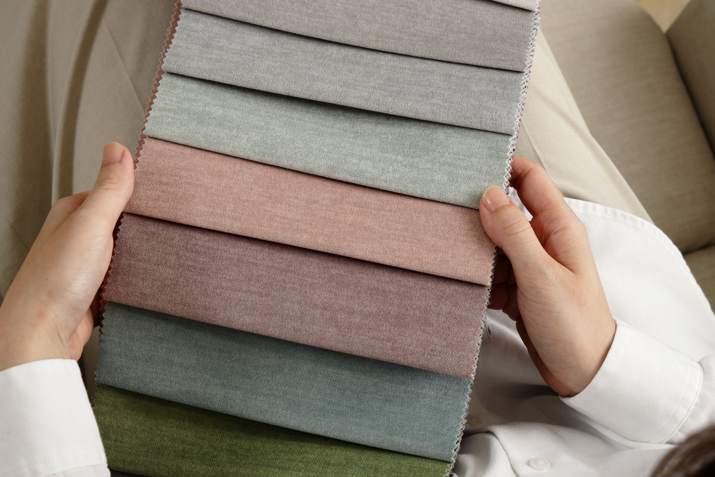 大漢家具有不同顏色的電動沙發可供選擇，讓你不用擔心買回家裡卻顏色不搭破壞裝潢美感