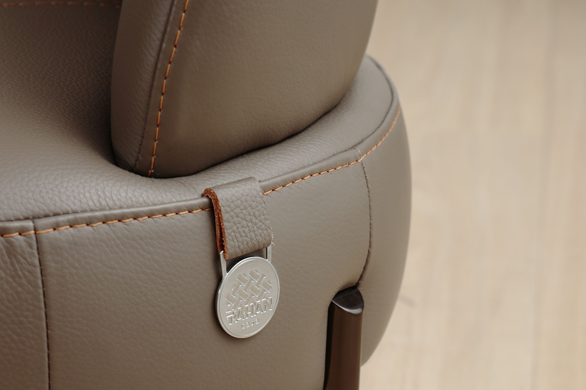 大漢家具電動沙發獨家提供5000萬產物險，讓你用得安心！