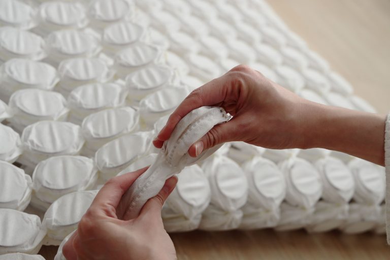 每顆獨立筒彈簧就像「一個小氣墊」,能針對身體的不同部位給予對應支撐。