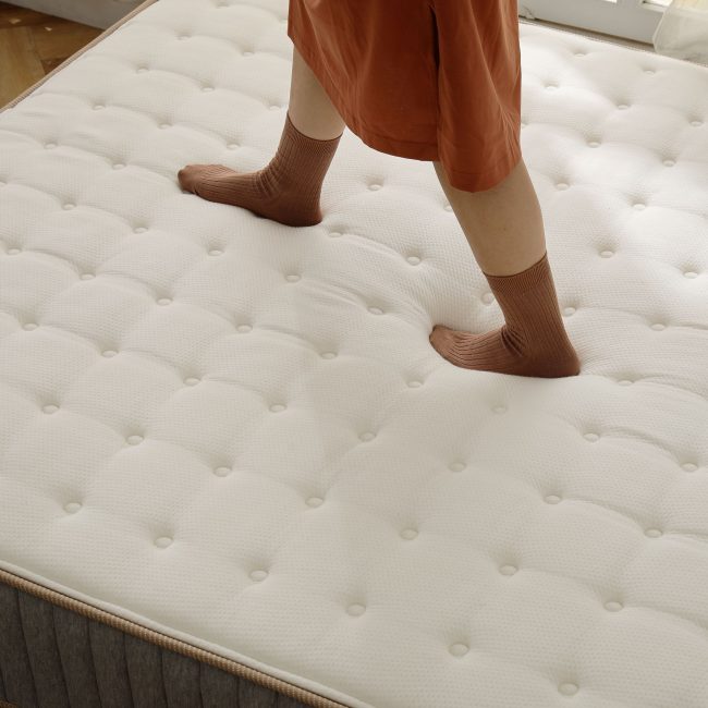 如果不確定自己的床墊是不是該換了，也可以聯絡大漢家具客服詢問